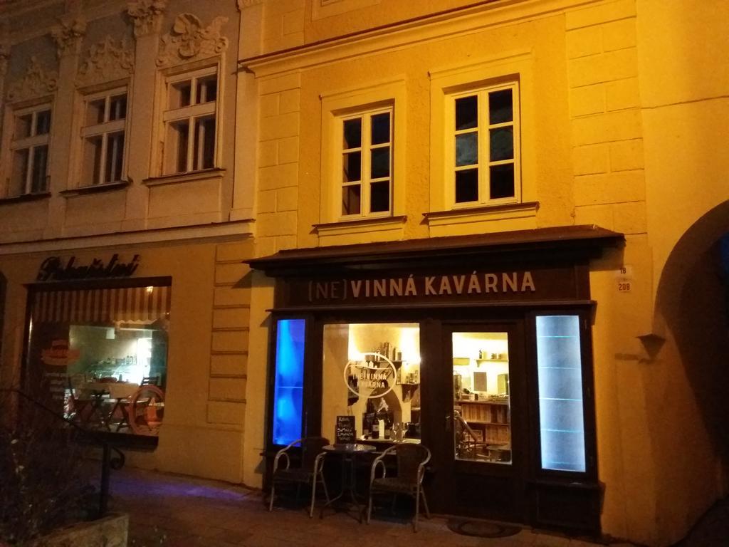 Vinna Kavarna 米库洛夫 外观 照片